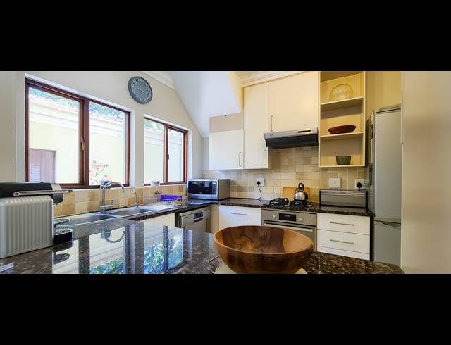 3 BEDROOM DUPLEX TO LET IN LONEHILL